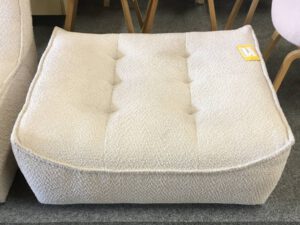 Hocker ecru