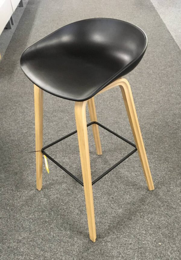 HAY About a Stool barkruk H 65cm Soaped Oak/Black