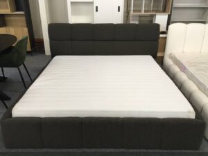 Bedframe bouclé bruin + rolbodem 180x200cm (excl. matras)