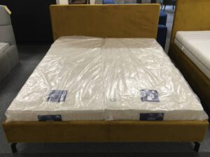 Bed velours okergeel + rolbodem 160x200cm (excl. matras)