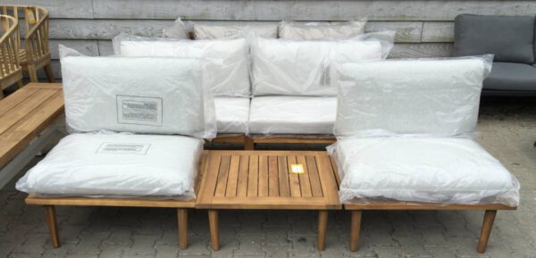 2 Loungestoelen + tafel