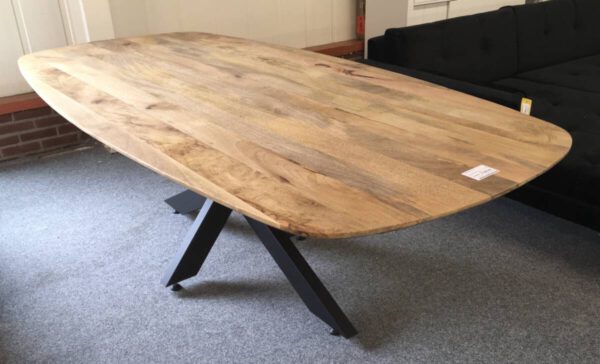 Eetkamertafel 240cm