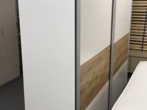 Zweefdeurkast 225 cm