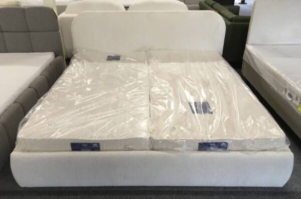 Ledikant + rolbodem 180x200cm (excl. matras)