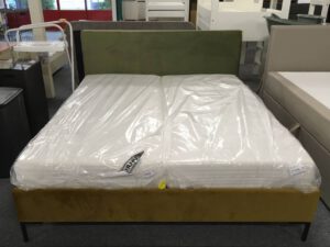Bed 160x200cm  Kleurverschil  (excl. bodem/matras)