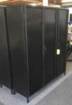 3 Deurs Kast Metaal Zwart - Afbeelding 2
