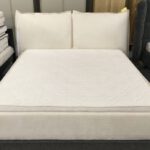 Bed Crème + bodem 180x200cm (excl. matras)