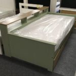 Bed Groen + bodem en lade  90x200cm (excl. matras)